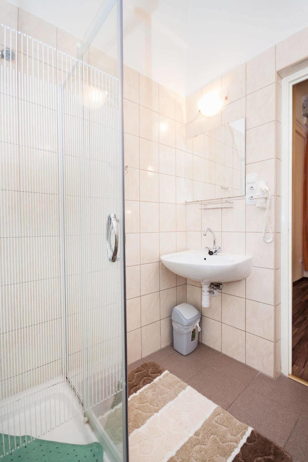 Like Home - Opera Apartments Budapest Esterno foto